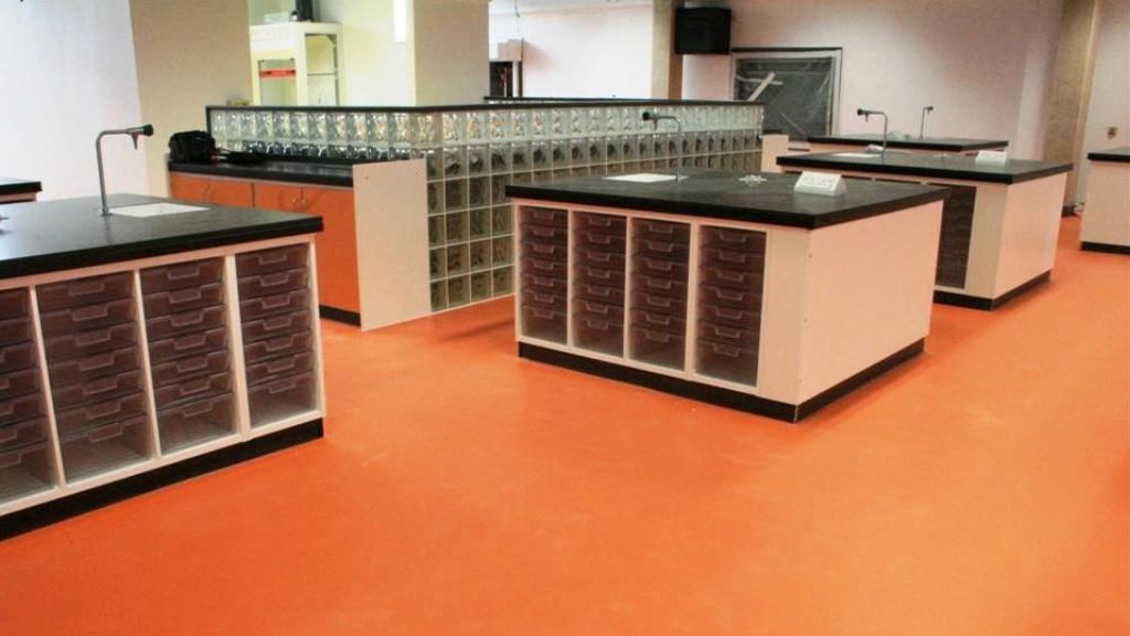 Educational buildings. Sealing and bonding. 